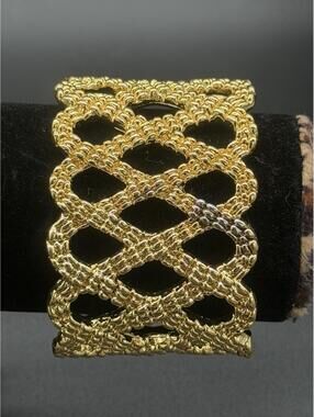 LILLY PULITZER Open Cuff Bangle Bracelet Lattice Beaded Gold Tone Solid Heavy 7"